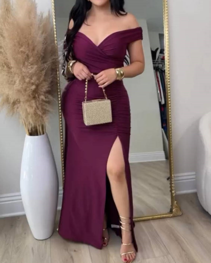 Elegantes Schulterfreies Maxikleid mit V Ausschnitt und Rüschen und Seitenschlitz (Vorverkauf)
