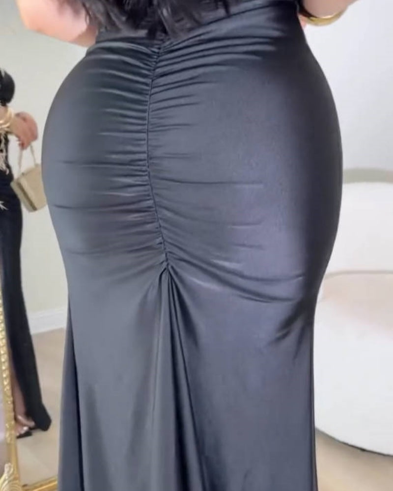 Elegantes Schulterfreies Maxikleid mit V Ausschnitt und Rüschen und Seitenschlitz (Vorverkauf)